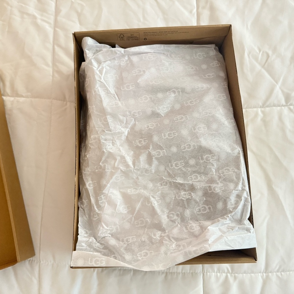 NIB UGG Classic Ultra Mini Chopd Boots - Chestnut Pink - Picture 8 of 8